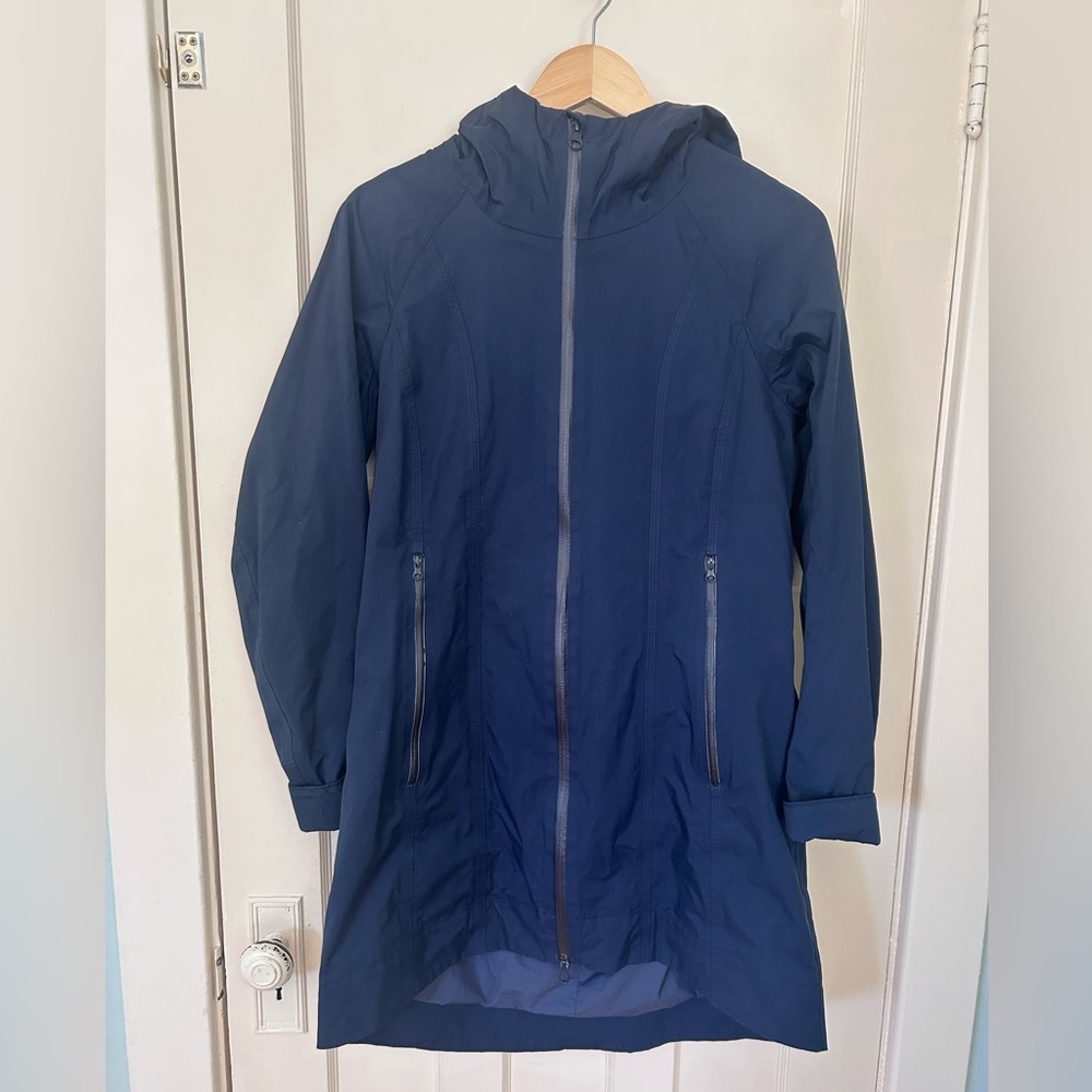 lululemon athletica right as rain jacket